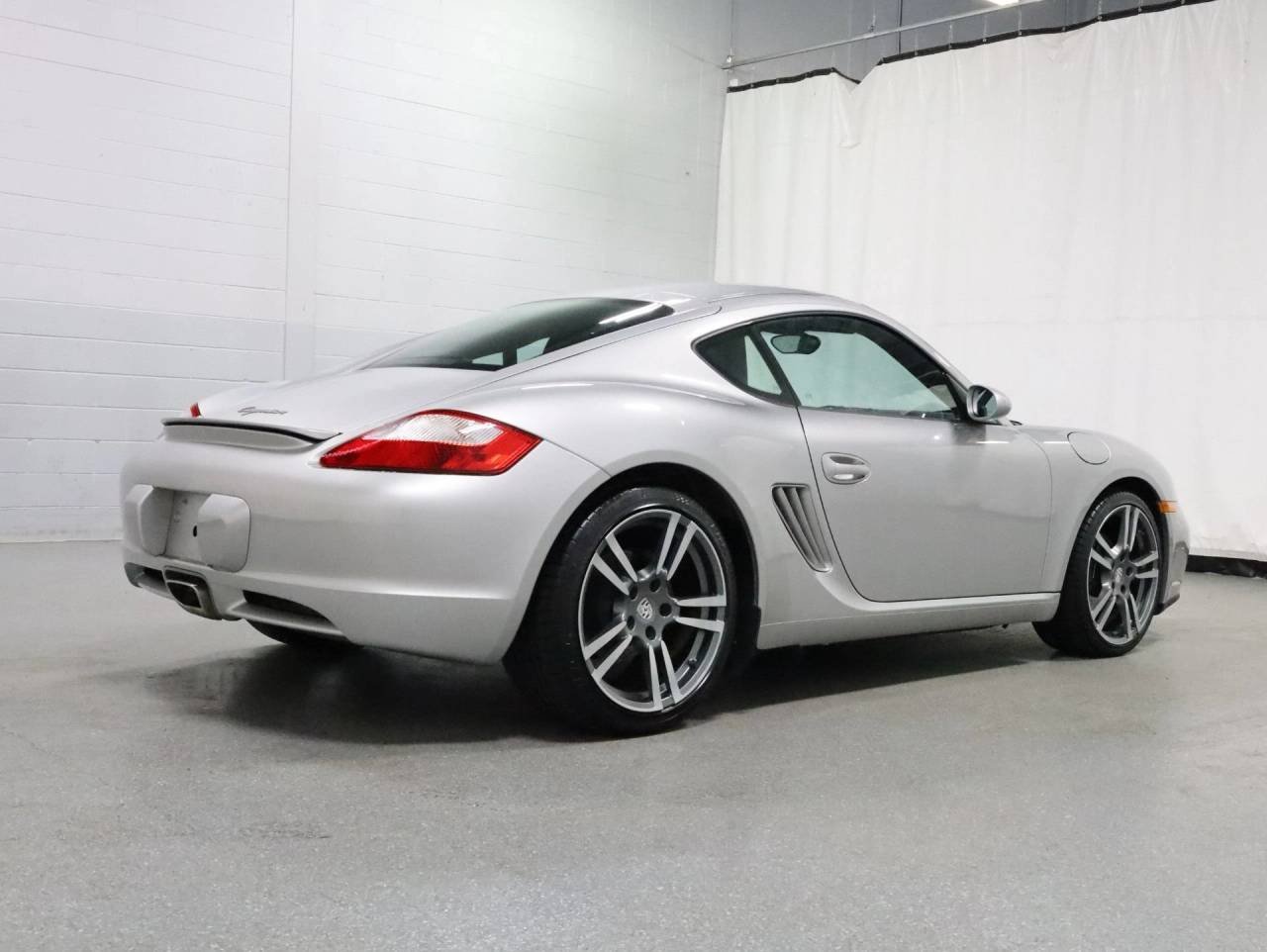 Used 2008 Arctic Silver Metallic Porsche Cayman image 9