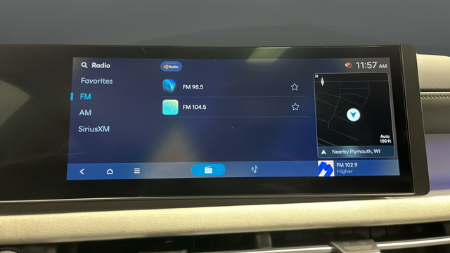 Used 2025 Titanium Gray Hyundai Limited image 31