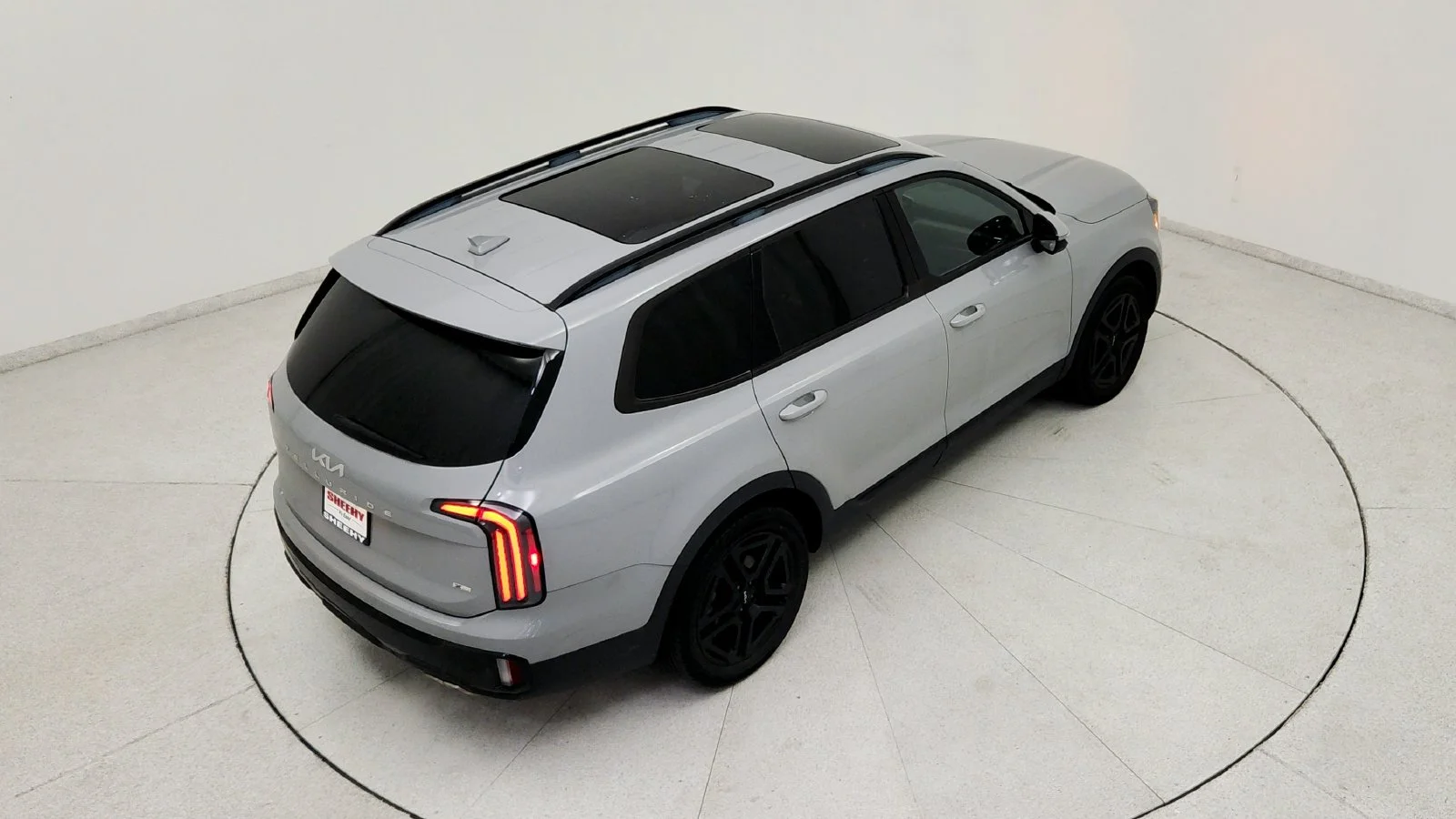 Used 2024 Gray Kia SX X-Line image 19