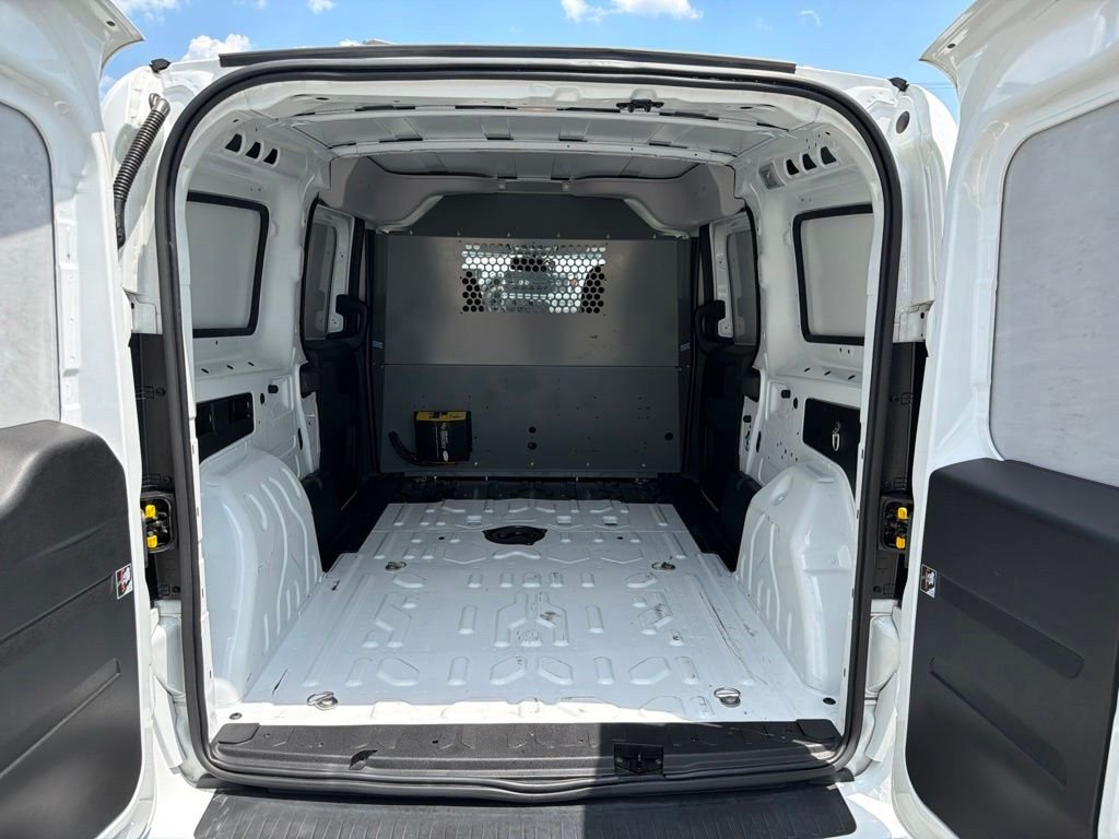 Used 2022 Bright White Ram Base image 17