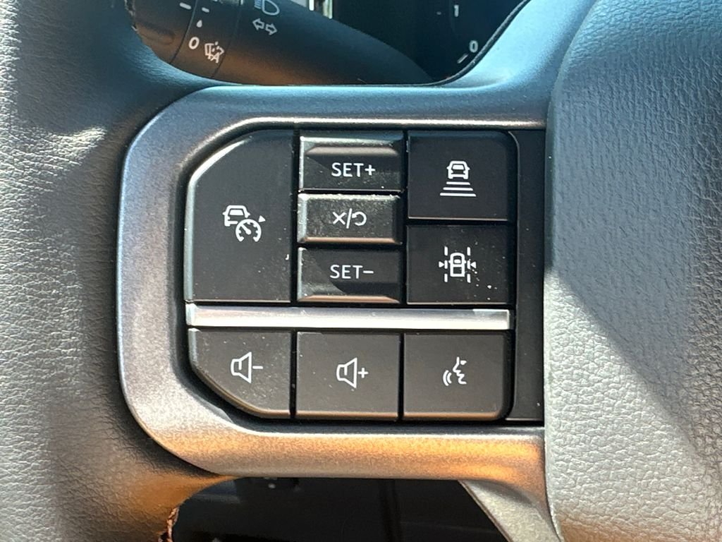 New 2025 White Ford Lariat image 24