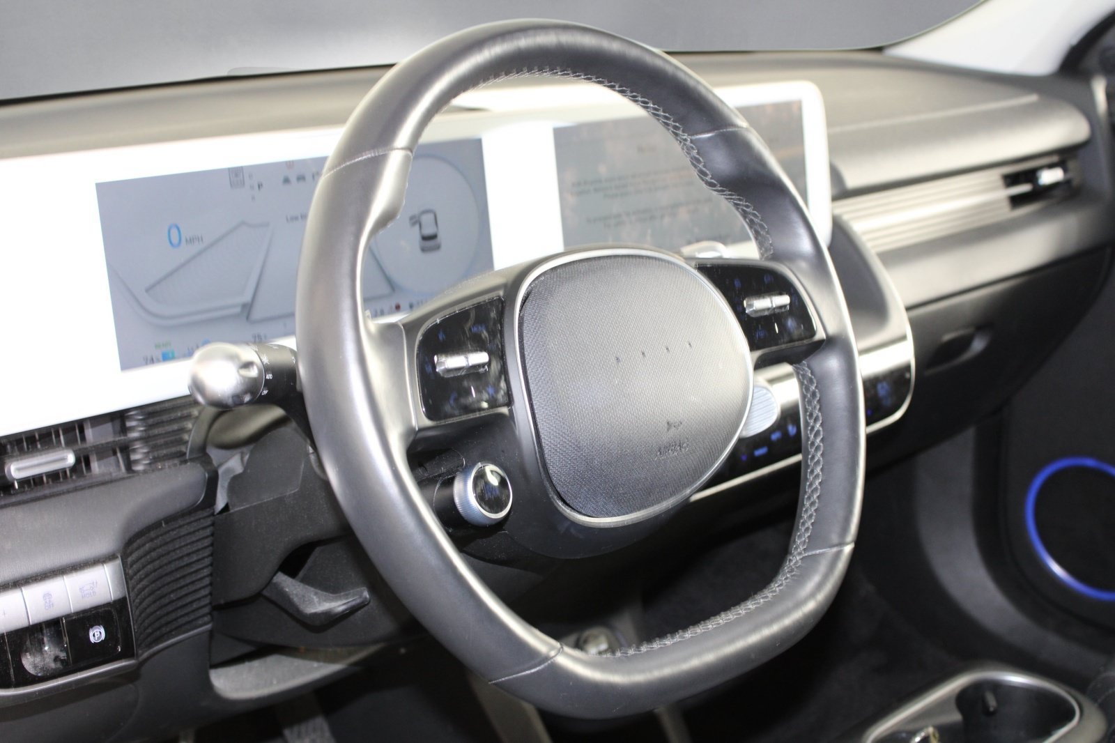 Used 2023 Gray Hyundai SEL image 3