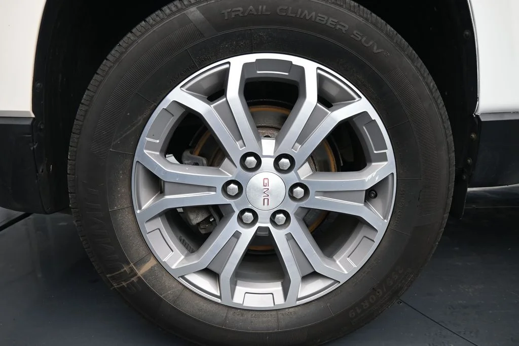 Used 2013 White GMC SLT-1 image 10