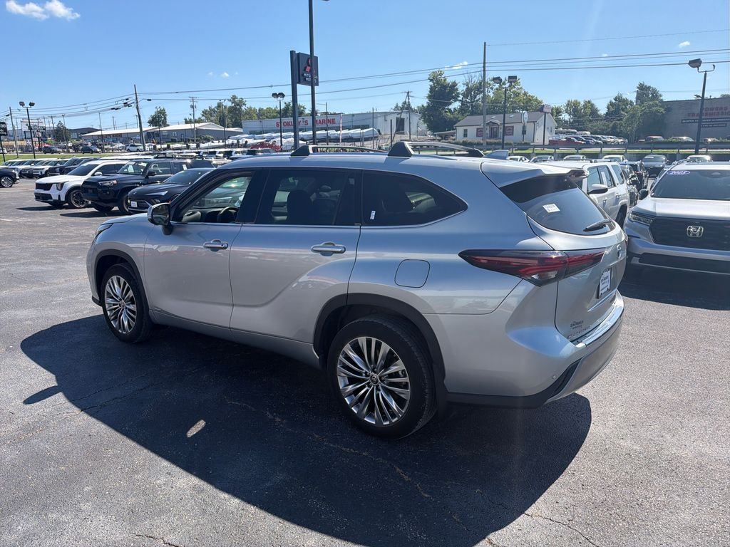 Used 2024 Silver Toyota Platinum image 3
