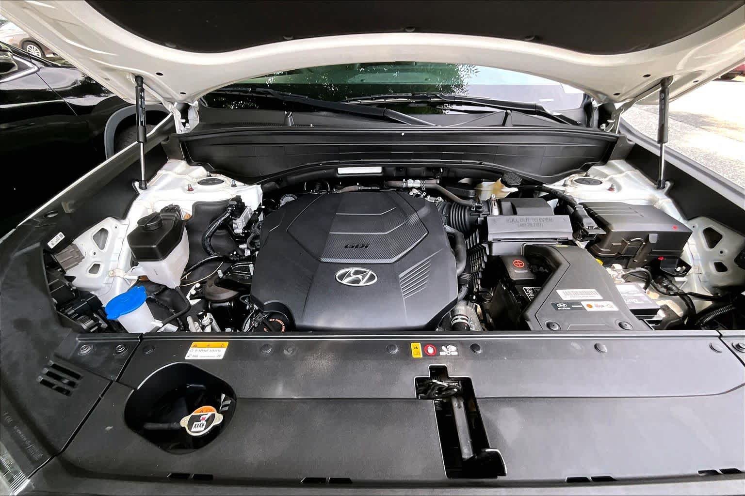 Used 2022 Hyper White Hyundai SEL image 32