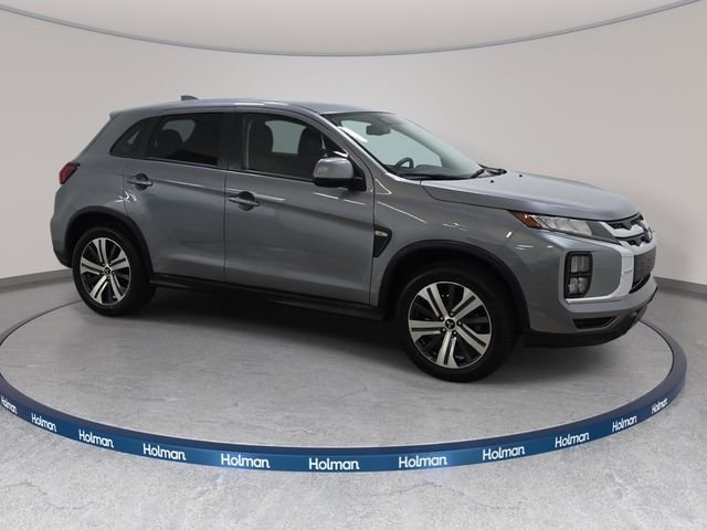 Used 2024 Gray Mitsubishi 2.0 ES image 4