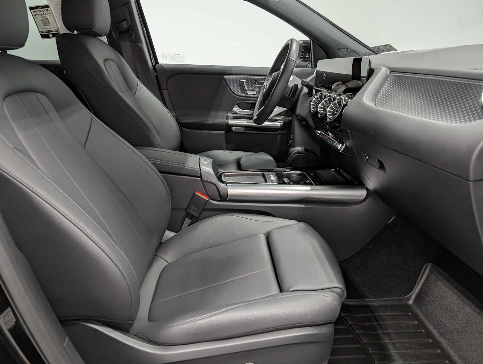 Certified Used 2025 Night Black Mercedes-Benz GLA 250 image 38