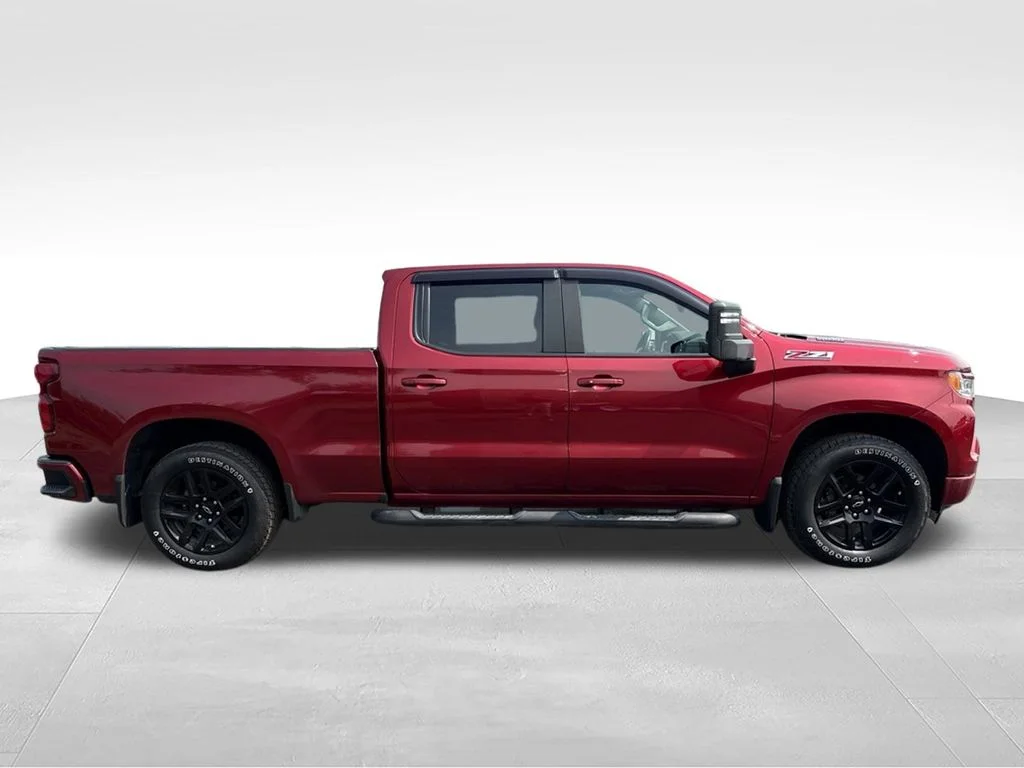 Used 2023 Red Chevrolet RST image 2