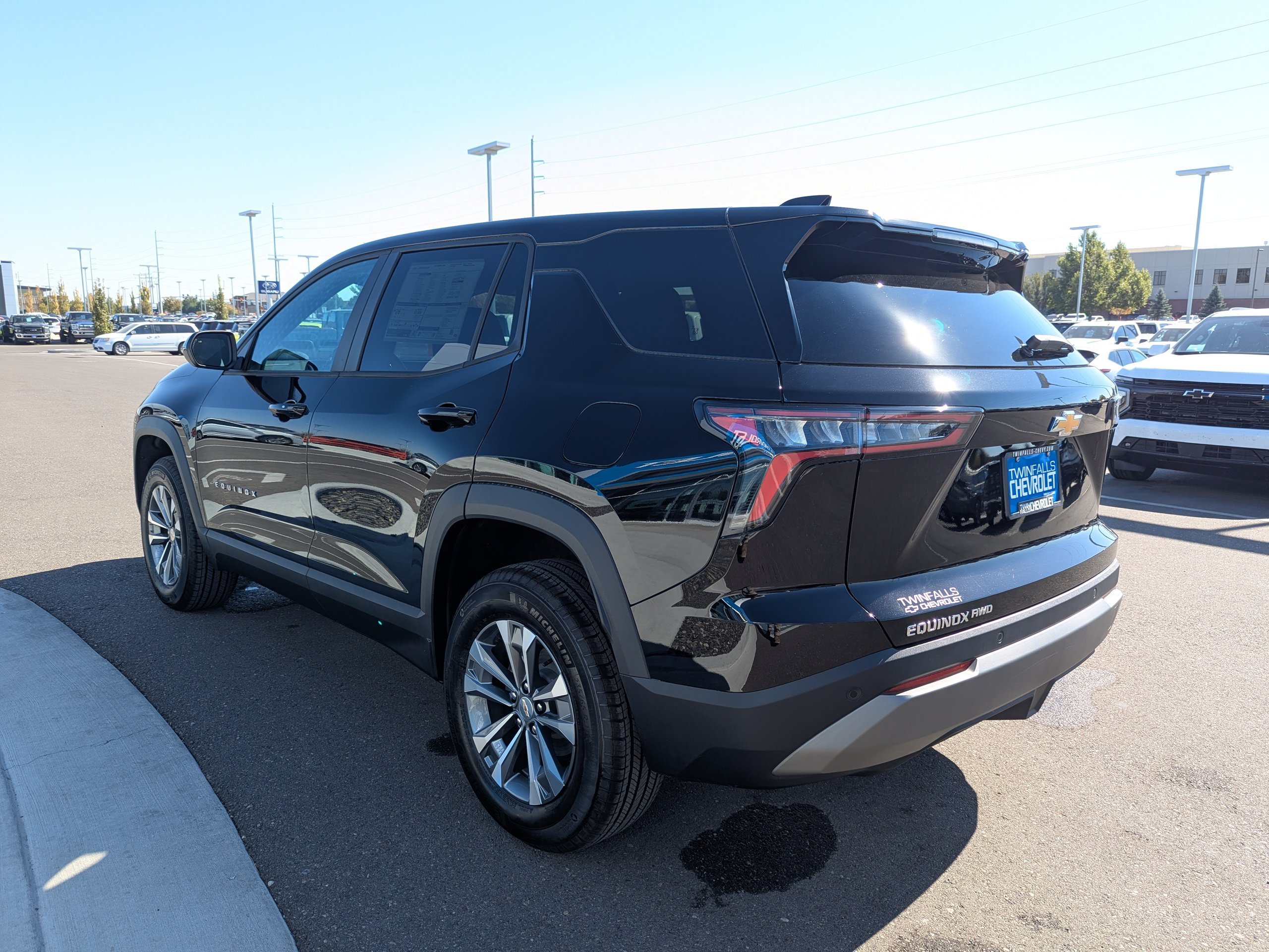 2027 Chevrolet Equinox LT - Photo 31