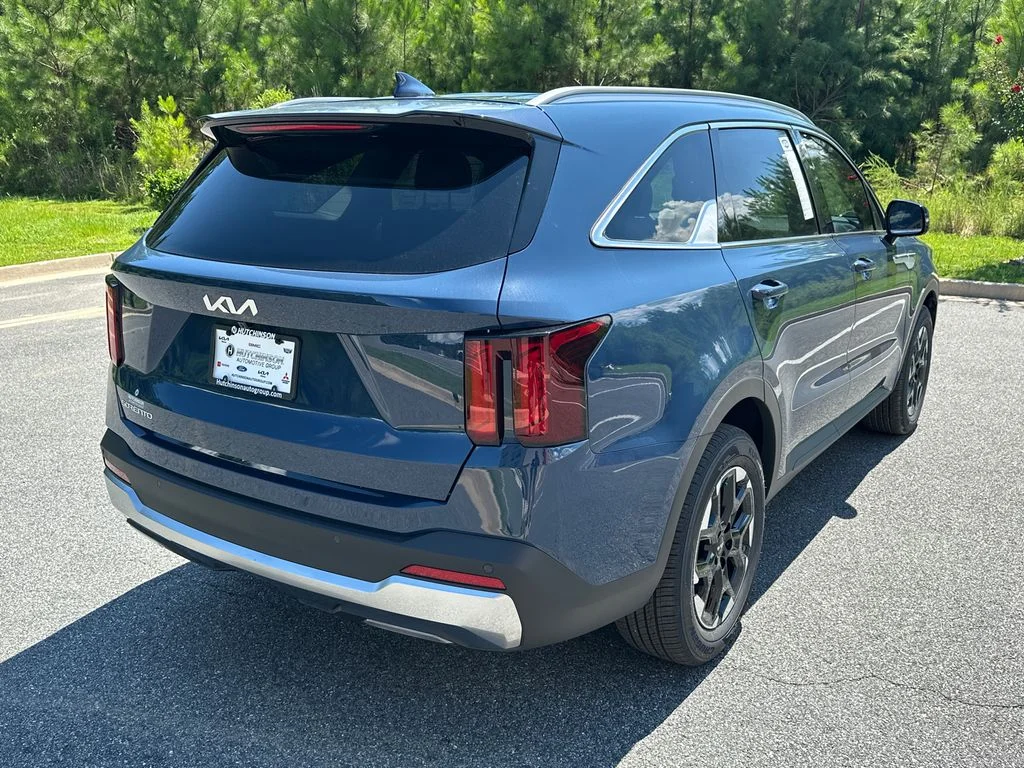 New 2026 Black Kia S image 7