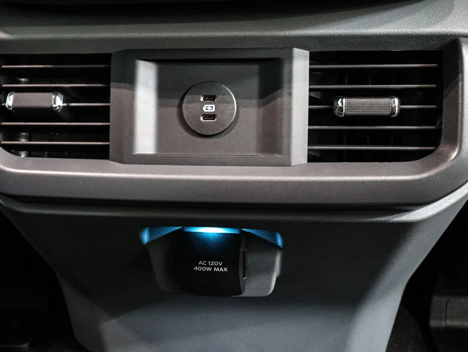 New 2026 Carbonized Gray Metallic Ford XLT image 27