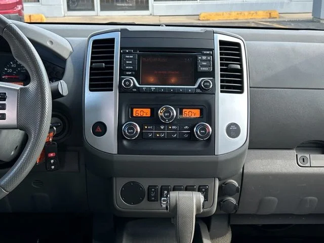 2015 Nissan Frontier SV - Photo 21