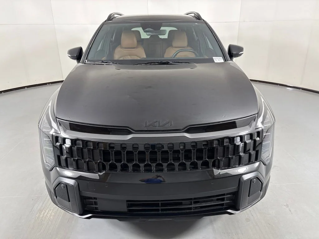 New 2027 Black Kia X-Line image 3