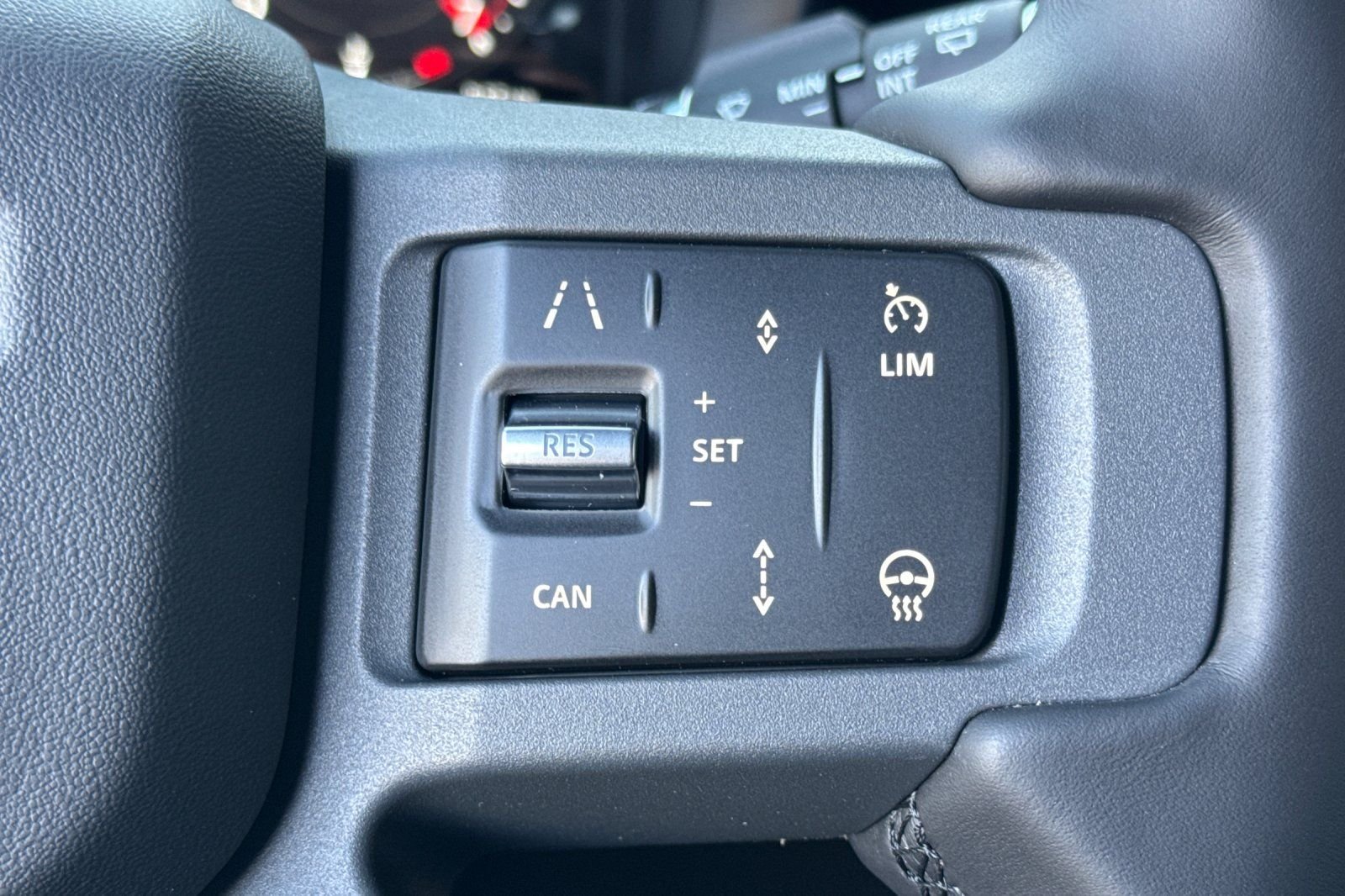 New 2026 Borasco Grey Land Rover X-Dynamic SE image 30