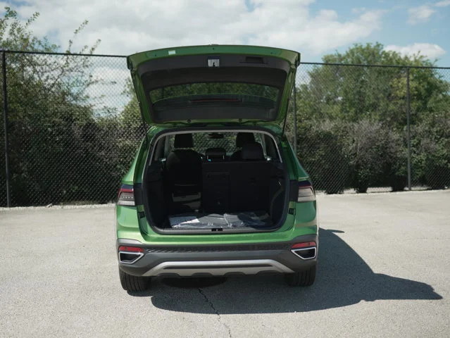 2025 Volkswagen Taos SEL - Photo 7