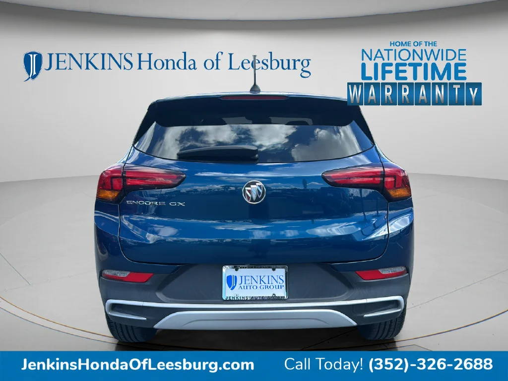 Used 2020 Blue Buick Preferred image 4