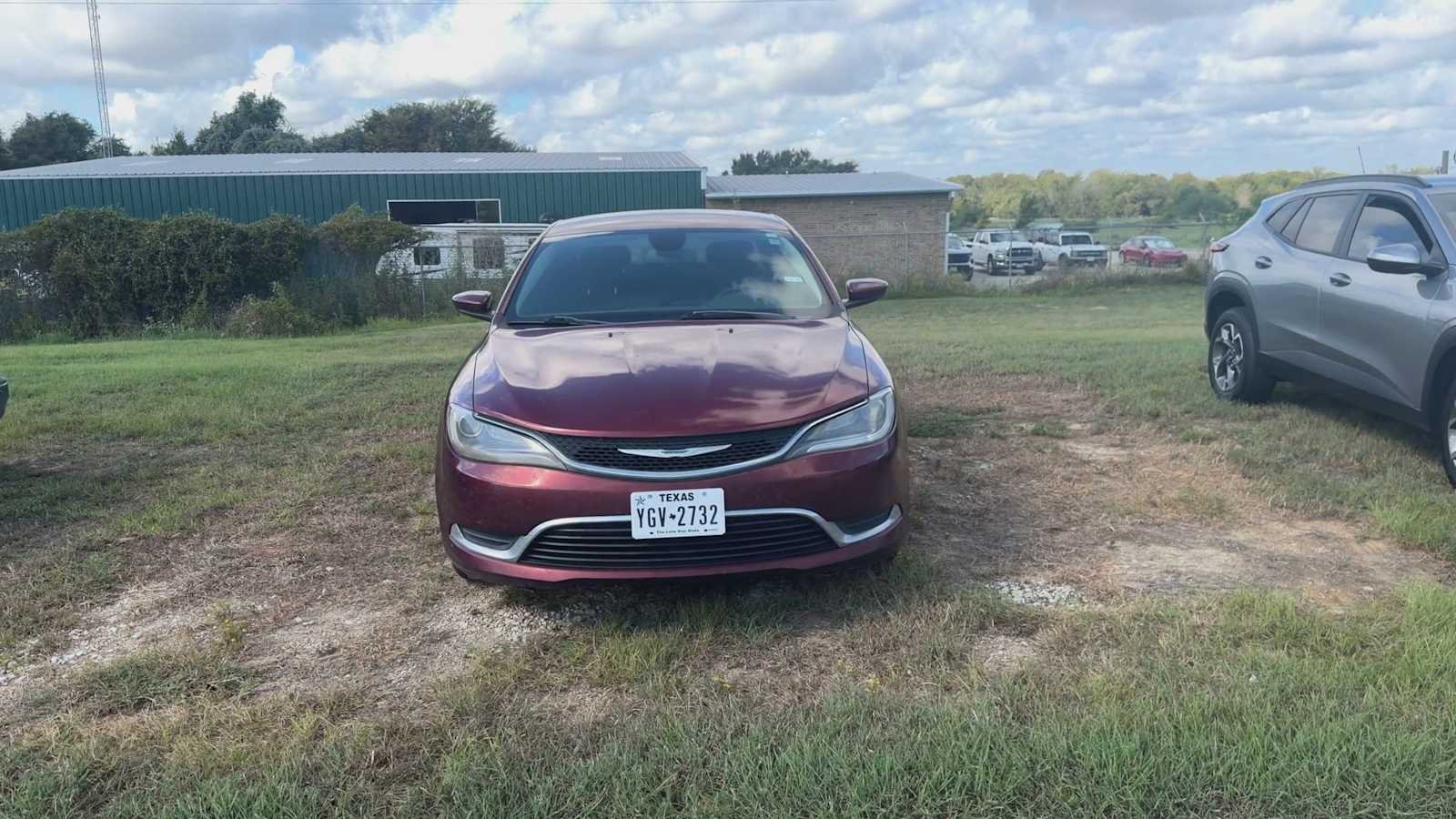 Used 2015 Velvet Red Pearlcoat Chrysler Limited image 8