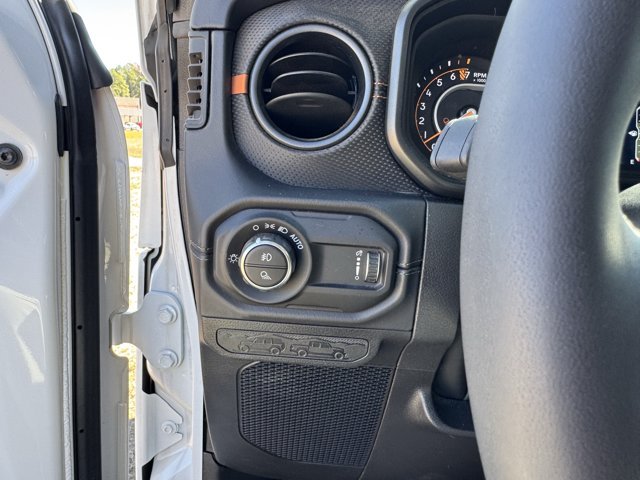 Used 2025 Bright White Clearcoat Jeep Mojave image 22