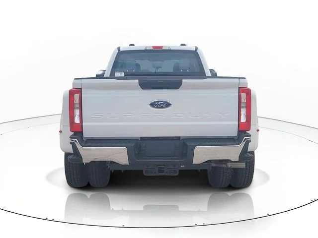 New 2026 Oxford White Ford XL image 6