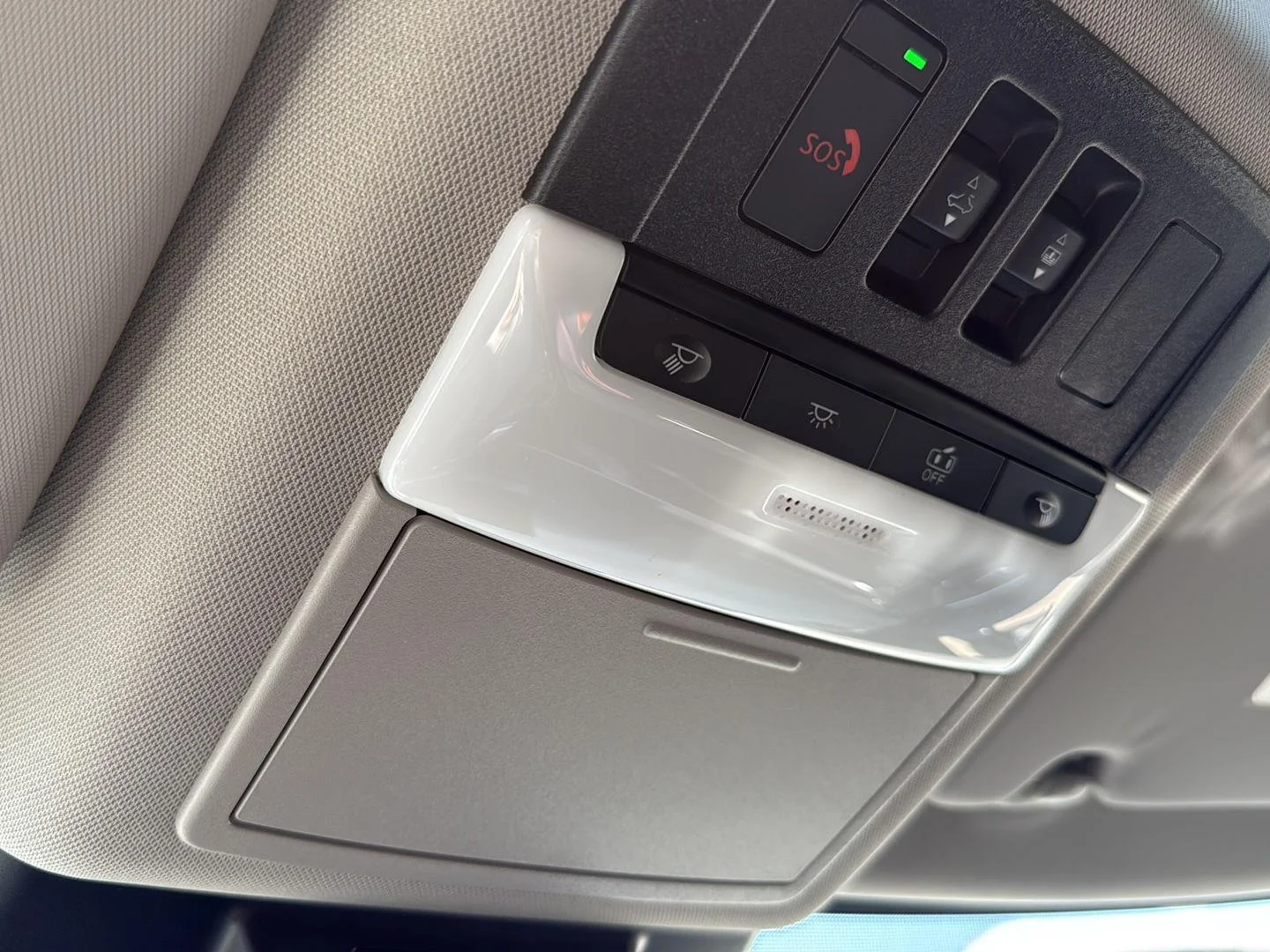 New 2026 Boulder Gray Pearl/Super Black Nissan Platinum image 31