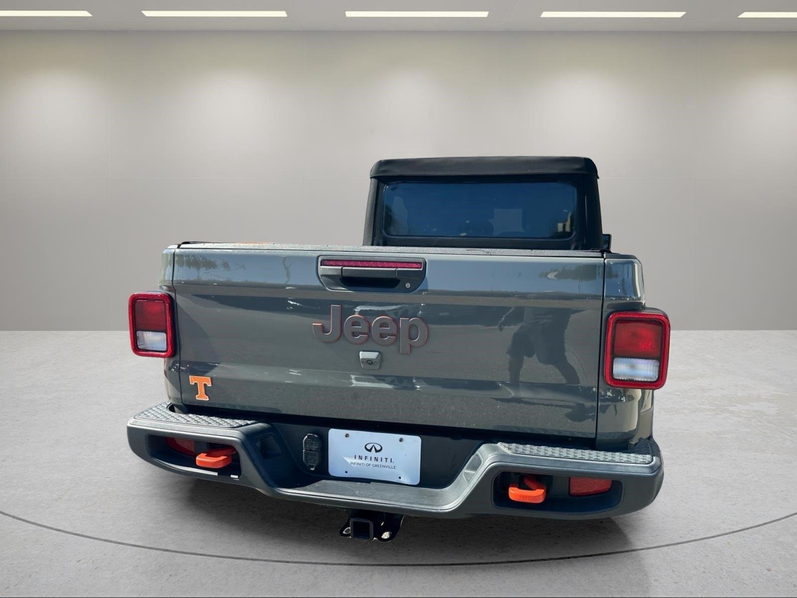 Used 2022 Sting-Gray Clearcoat Jeep Mojave image 16