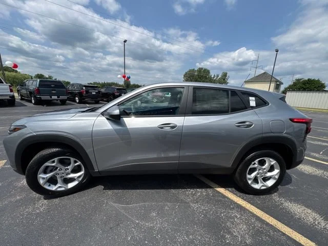 2026 Chevrolet Trax LS - Photo 6