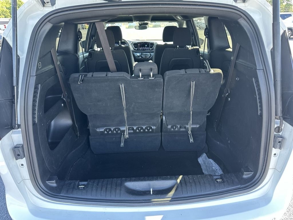 Used 2023 White Chrysler Touring image 29
