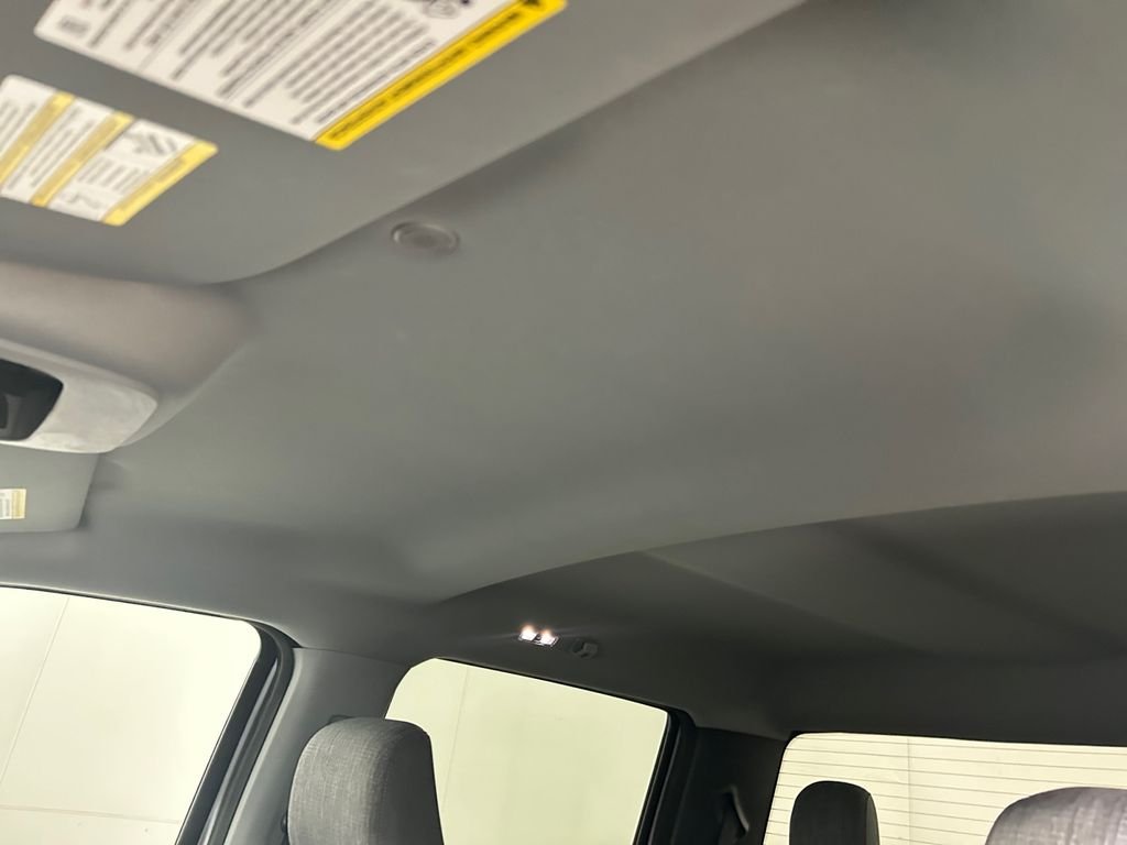 Used 2022 Silver Ford XLT image 24