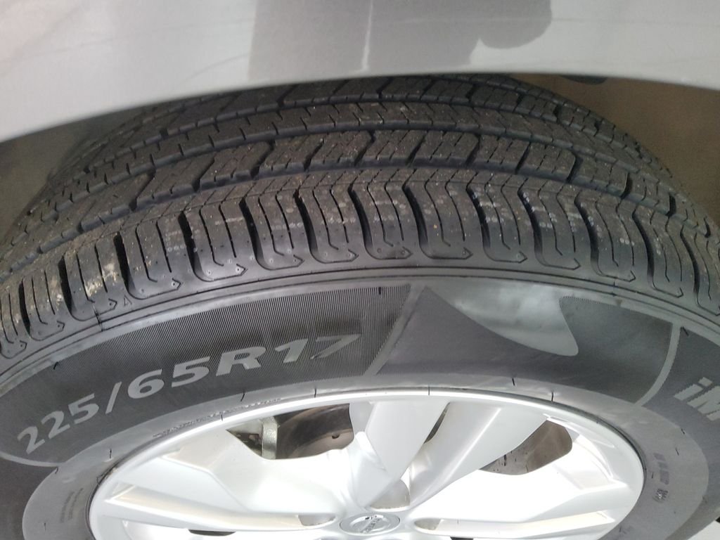 Used 2015 Gray Nissan S image 19
