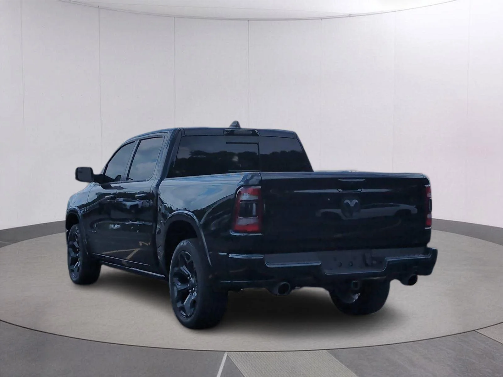 Used 2023 Diamond Black Crystal Pearlcoat Ram Limited image 3