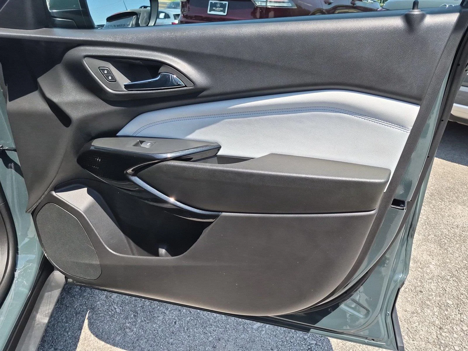Used 2025 Cypress Gray Chevrolet LT image 35