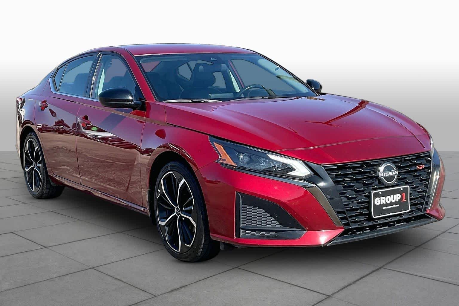 Used 2024 Scarlet Ember Nissan 2.5 SR image 3