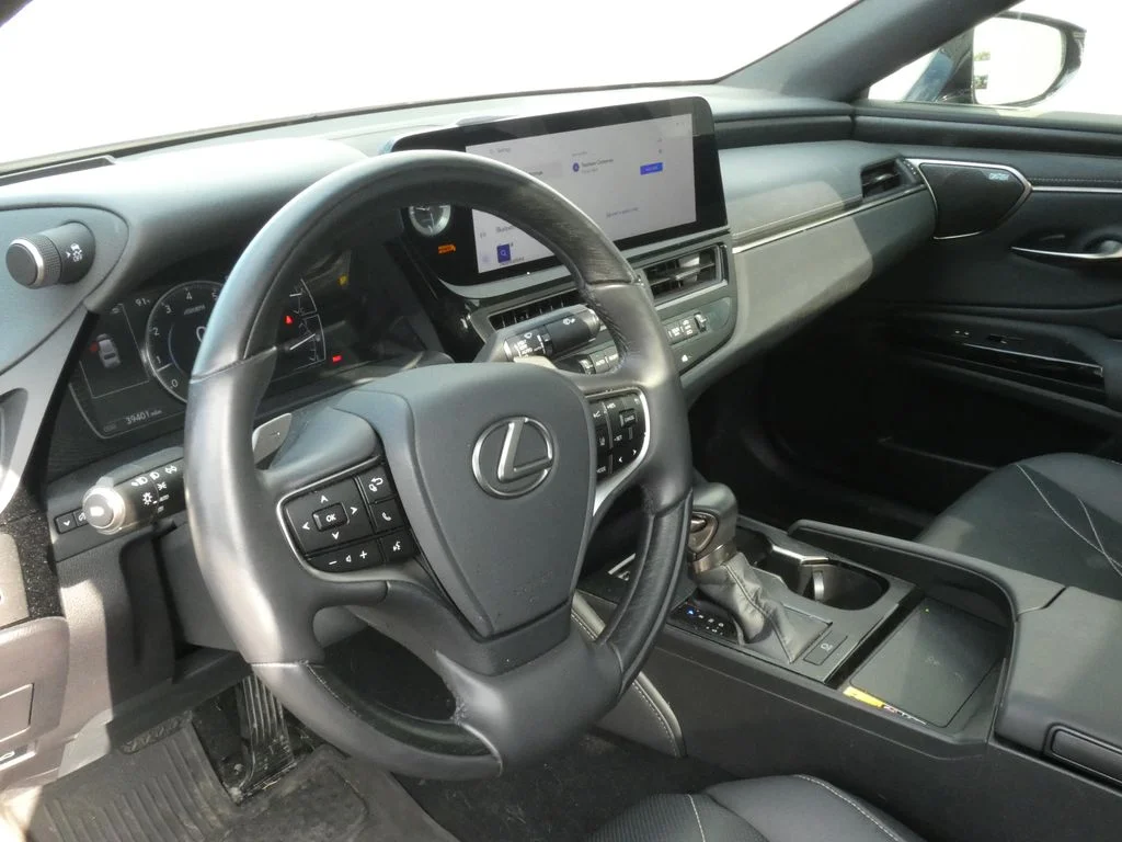 Used 2025 Beige Lexus 350 Luxury image 8