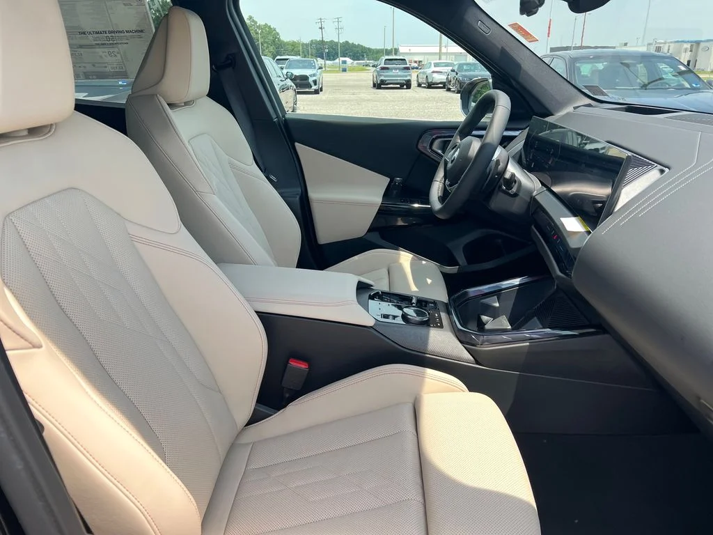 New 2026 Black Sapphire Metallic BMW 30 xDrive image 27