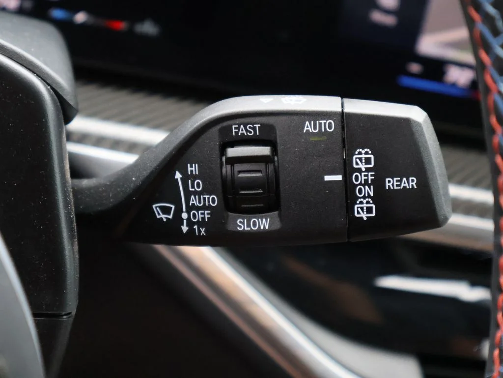 Certified Used 2026 Blue BMW M60i image 35