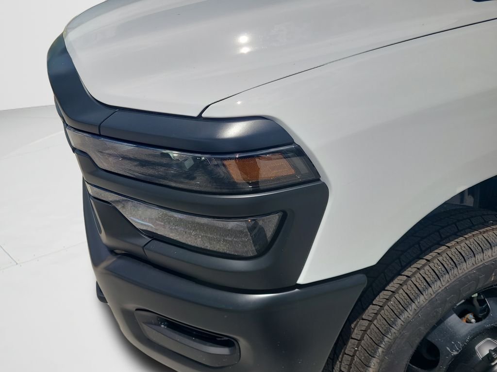 New 2026 Bright White Clear-Coat Exterior Paint RAM Tradesman image 25