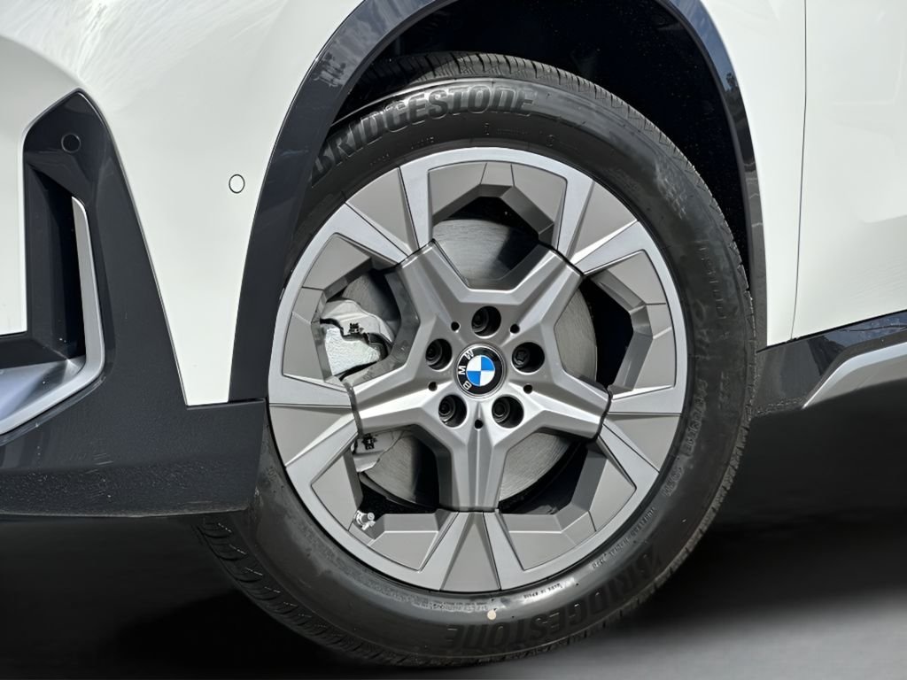 Certified Used 2026 Alpine White BMW xDrive28i image 14