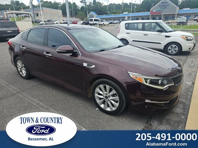 2017 Kia Optima EX AT's photo