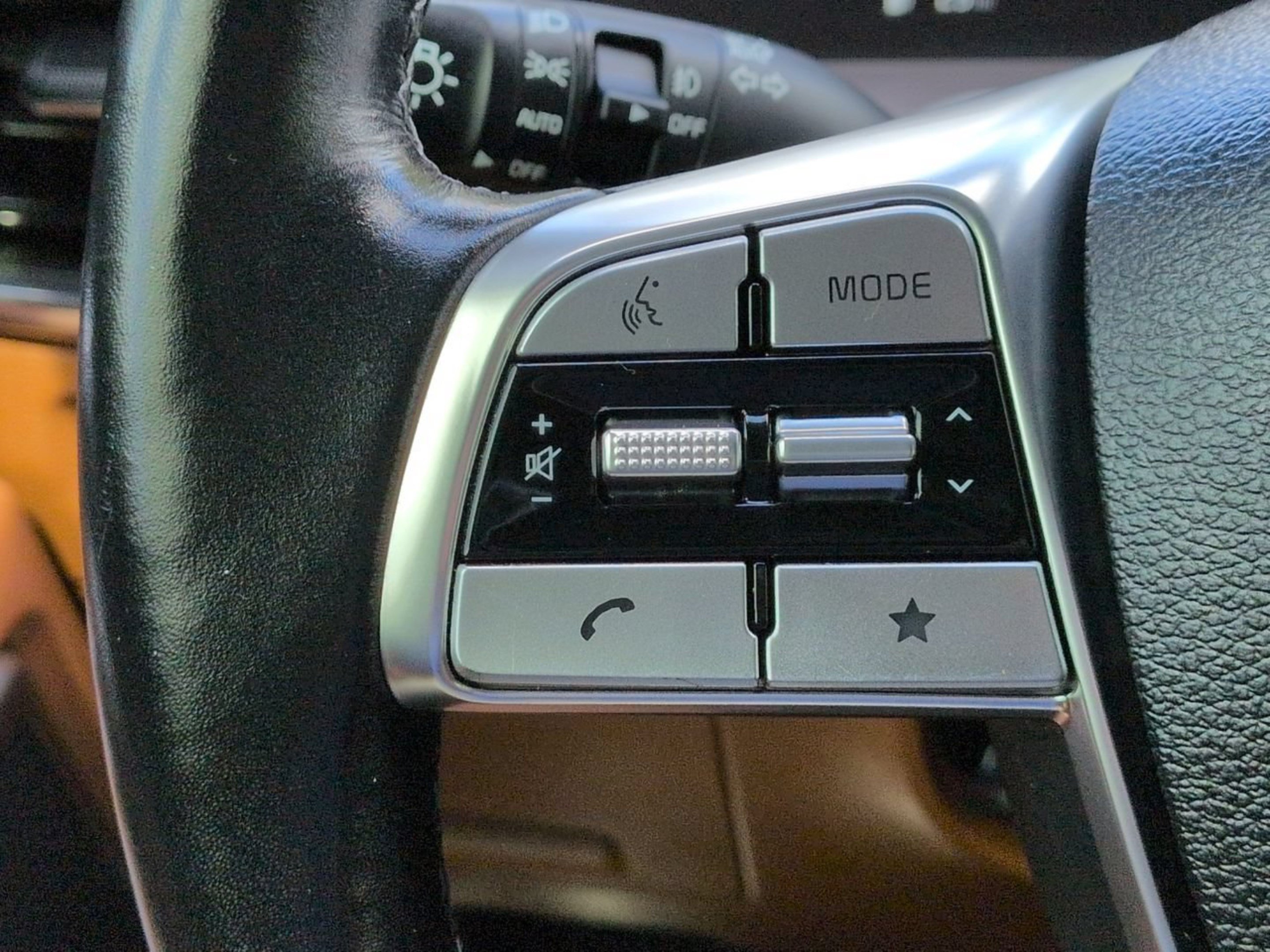 Used 2023 Glacial White Pearl Kia SX X-Pro image 32