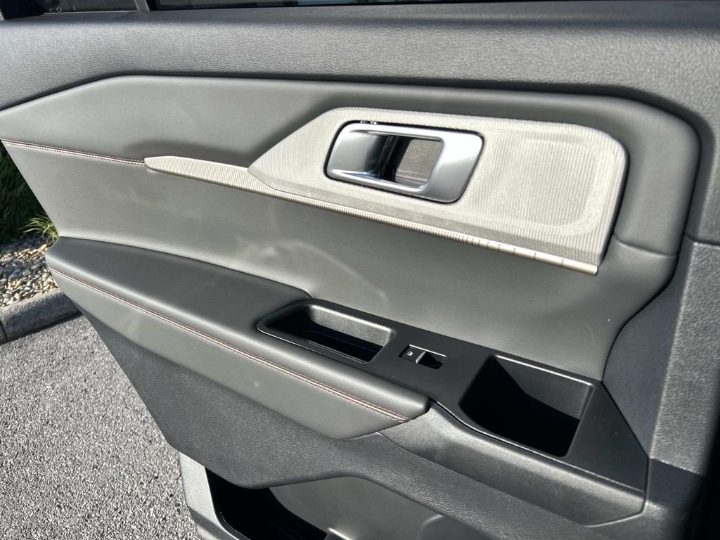 New 2026 Agate Black Metallic Ford Active image 17