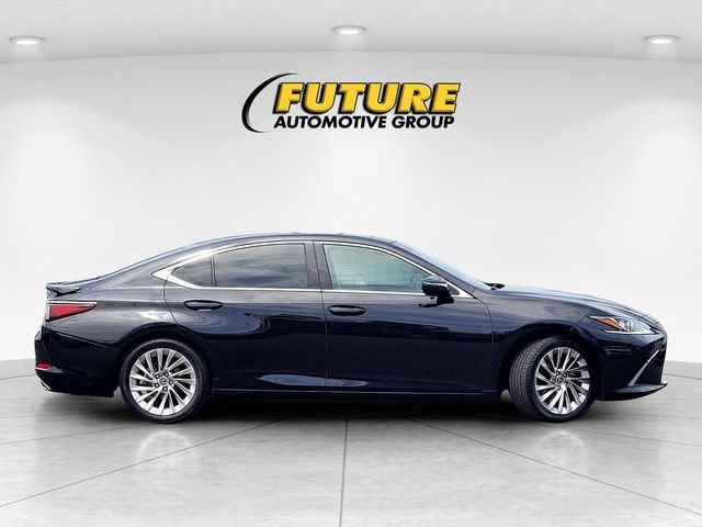Used 2021 Black Lexus 350 Luxury image 3