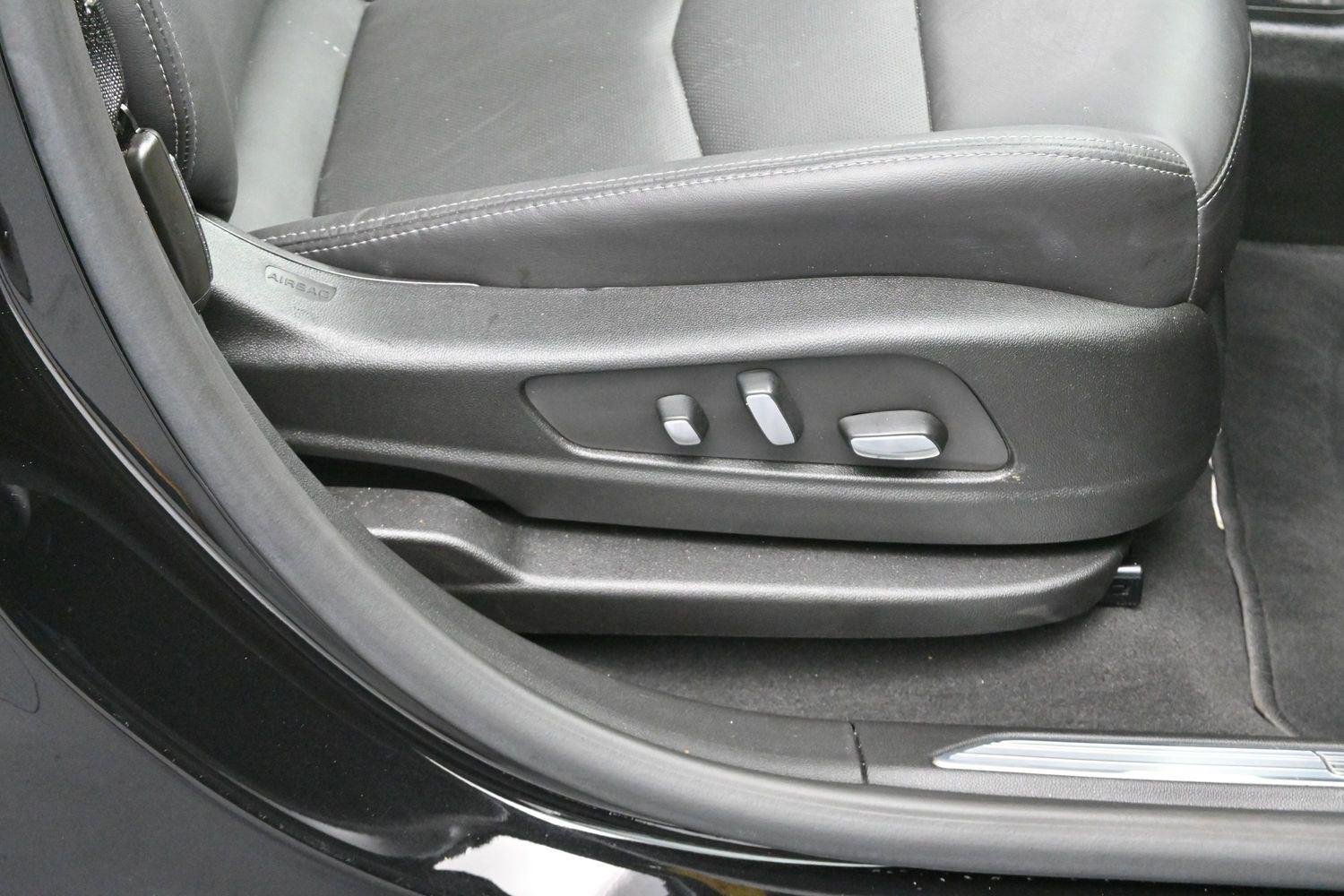Used 2025 Stellar Black Metallic Cadillac AWD Premium Luxury image 34