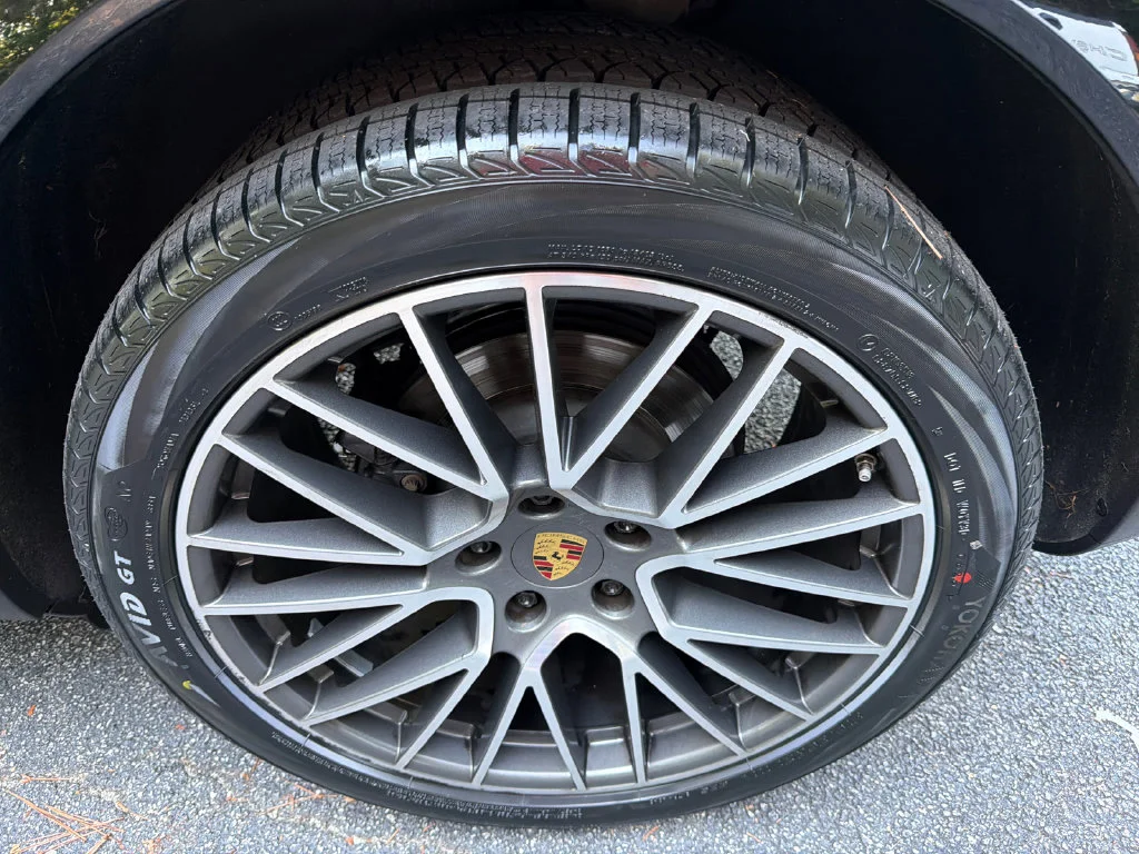 Used 2020  Porsche Base image 20