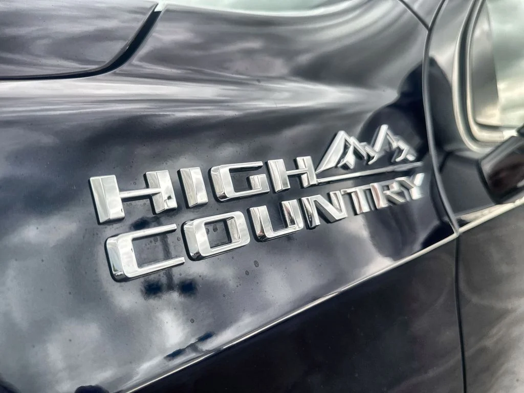Used 2024 Blue Chevrolet High Country image 28