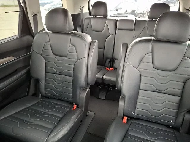 Used 2022 White Kia SX image 18