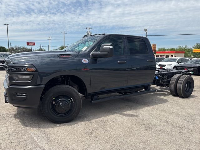 New 2026 Forged Blue Metallic Exterior Paint RAM Tradesman image 32