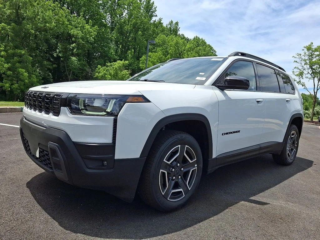 New 2026 Bright White Clear-Coat Exterior Paint Jeep Limited image 2