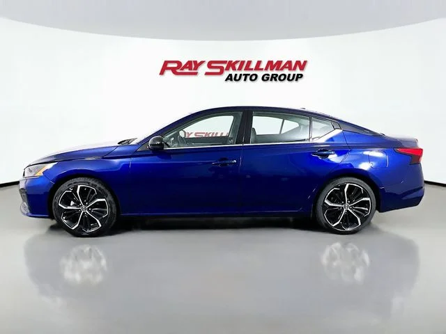 Used 2024 Blue Nissan 2.5 SR image 4