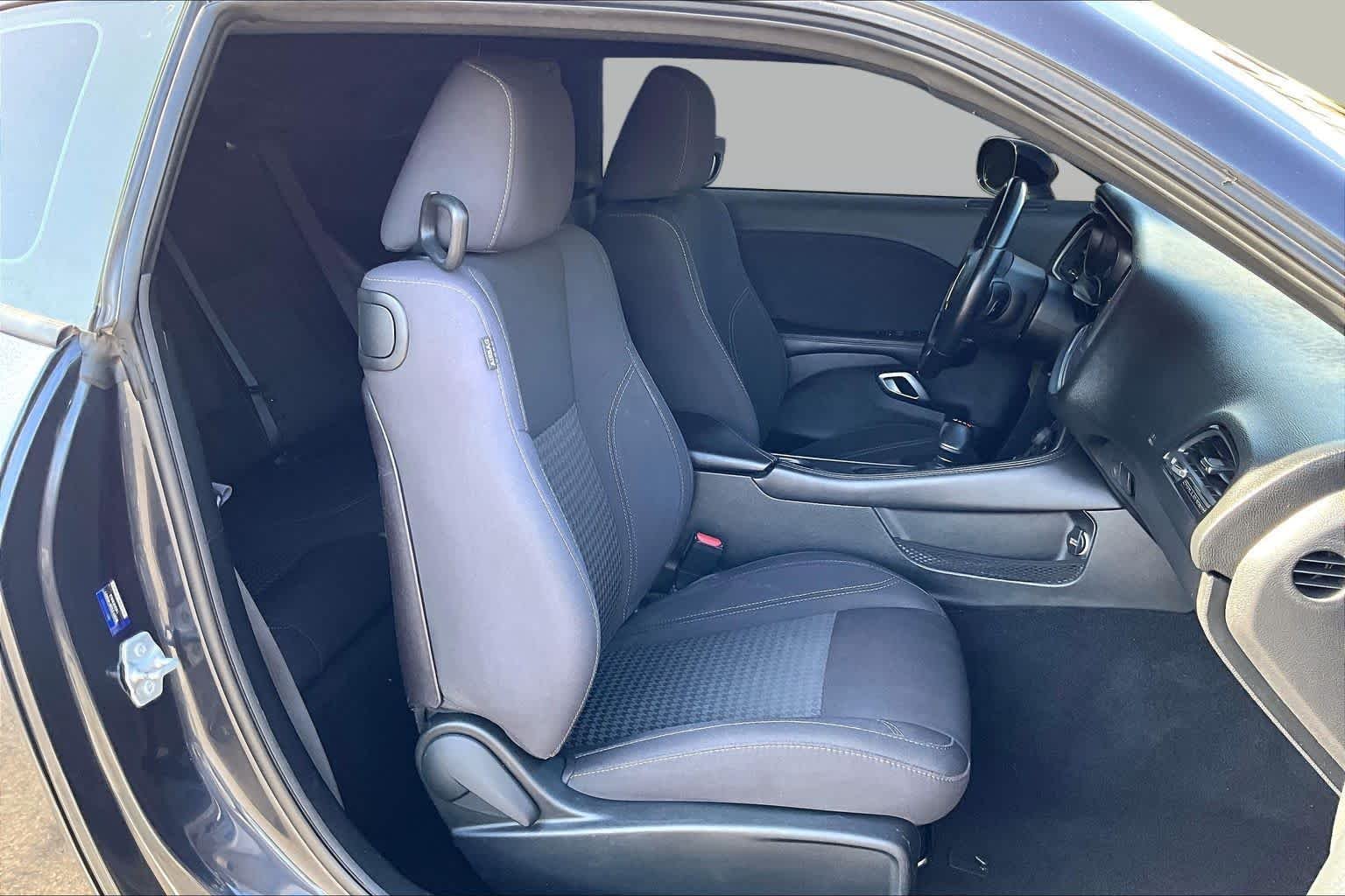 Used 2019 Maximum Steel Metallic Clearcoat Dodge SXT image 8