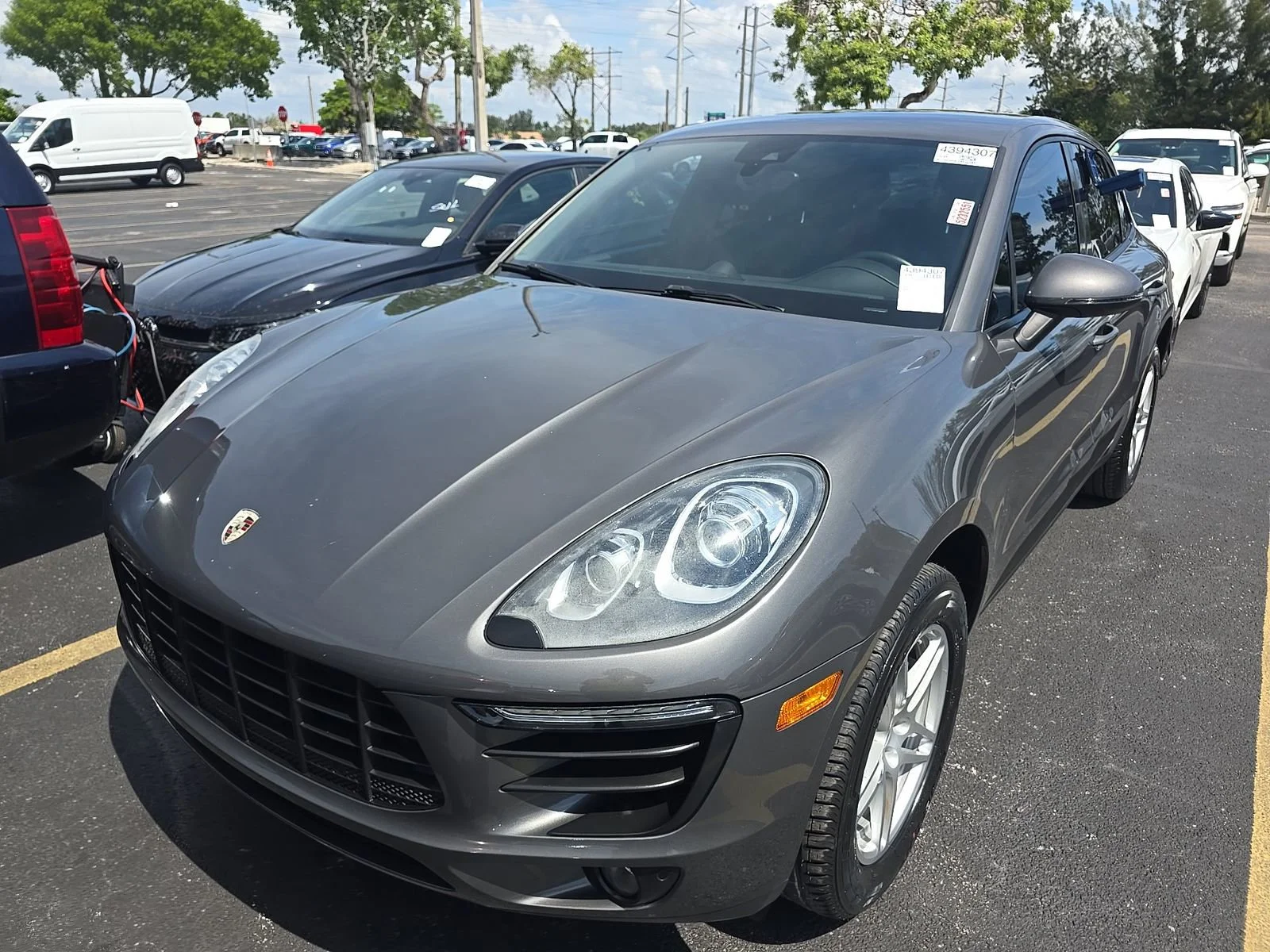 2018 Porsche Macan -'s photo